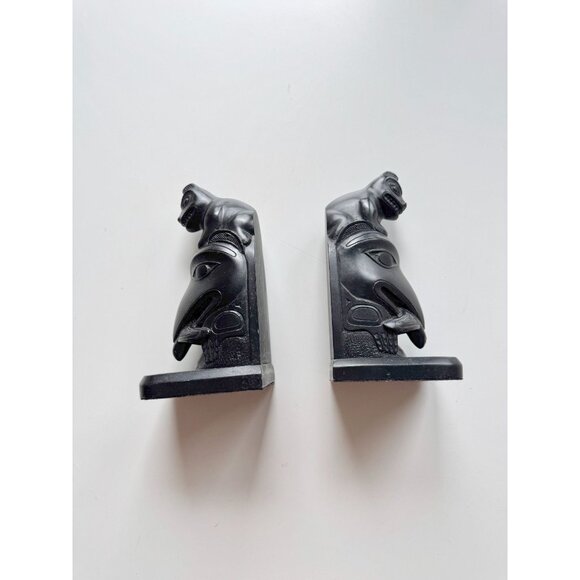 Vintage 70's BOMA CANADA Indigenous Northwest Haida Black Resin Totem Bookends - Picture 1 of 15